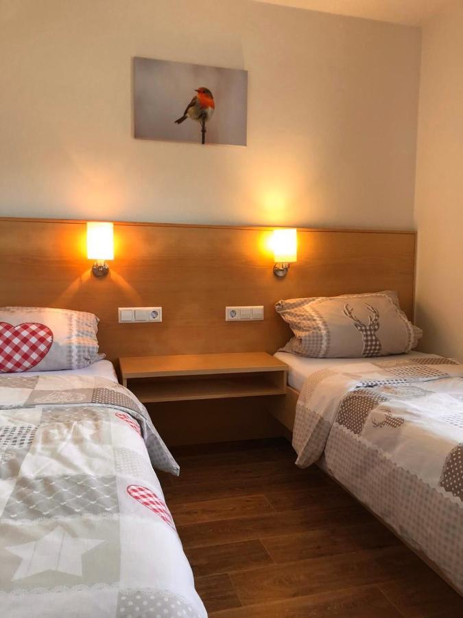 Ferienhaus Moni Mit 2 Separaten Wohnungen Am Silbersee Frielendorf Exterior foto